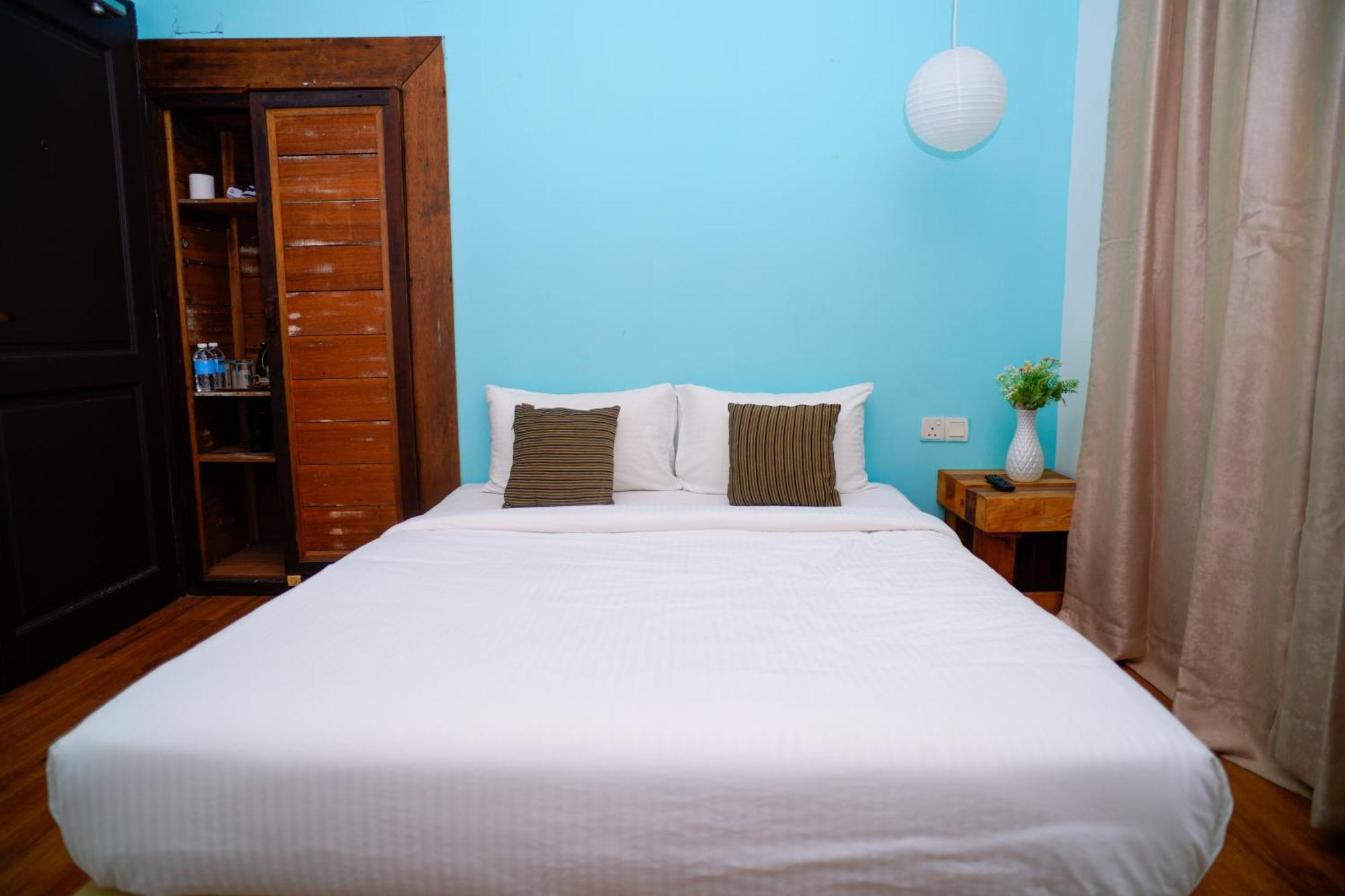 Redstone Boutique Hotel *